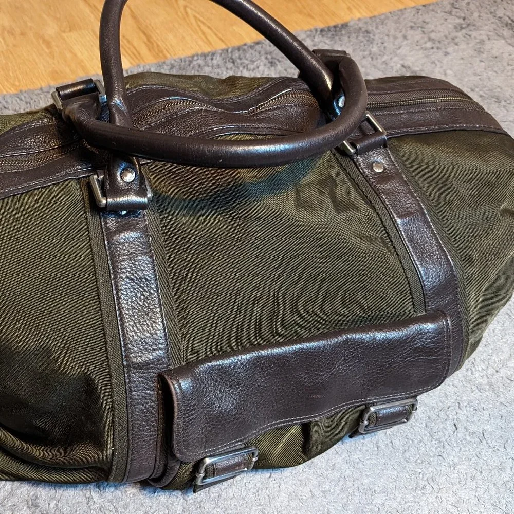 Banana Republic Weekender bag -Green